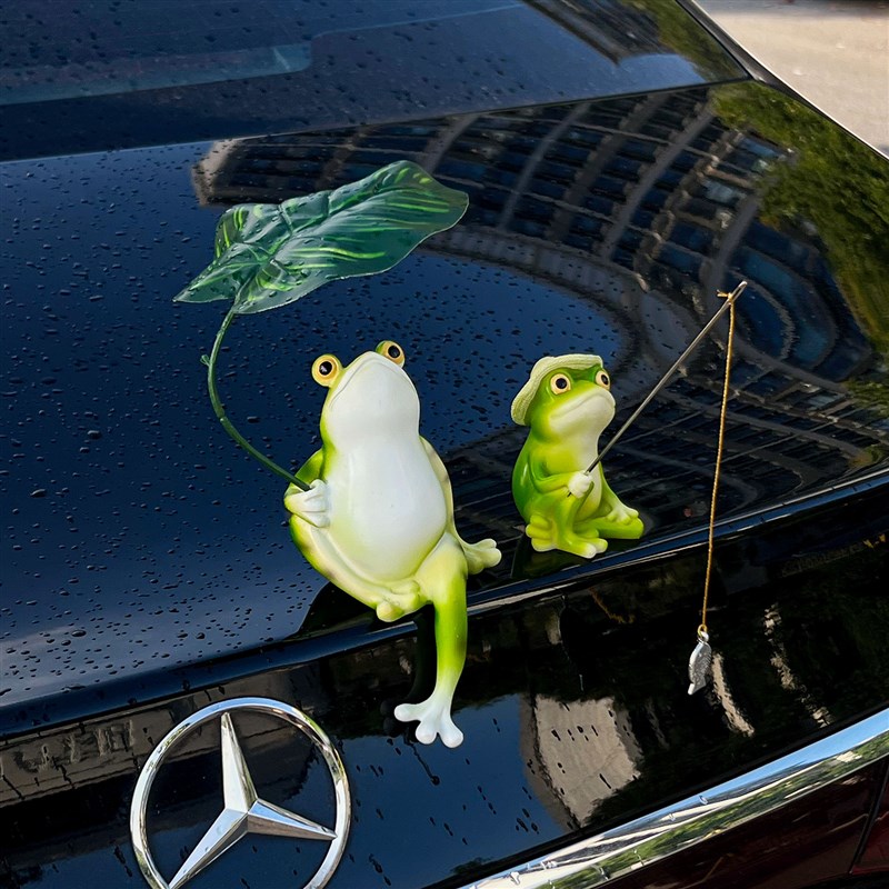 车载青蛙撑伞汽车摆件车外装饰品z2025网红钓鱼车尾玩偶公仔有趣