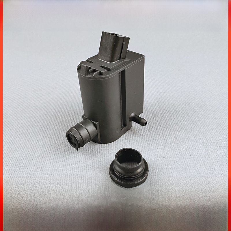 适用华泰圣达菲喷水电机宝利格洗涤器泵玻璃壶马达雨刷刮汽车配件