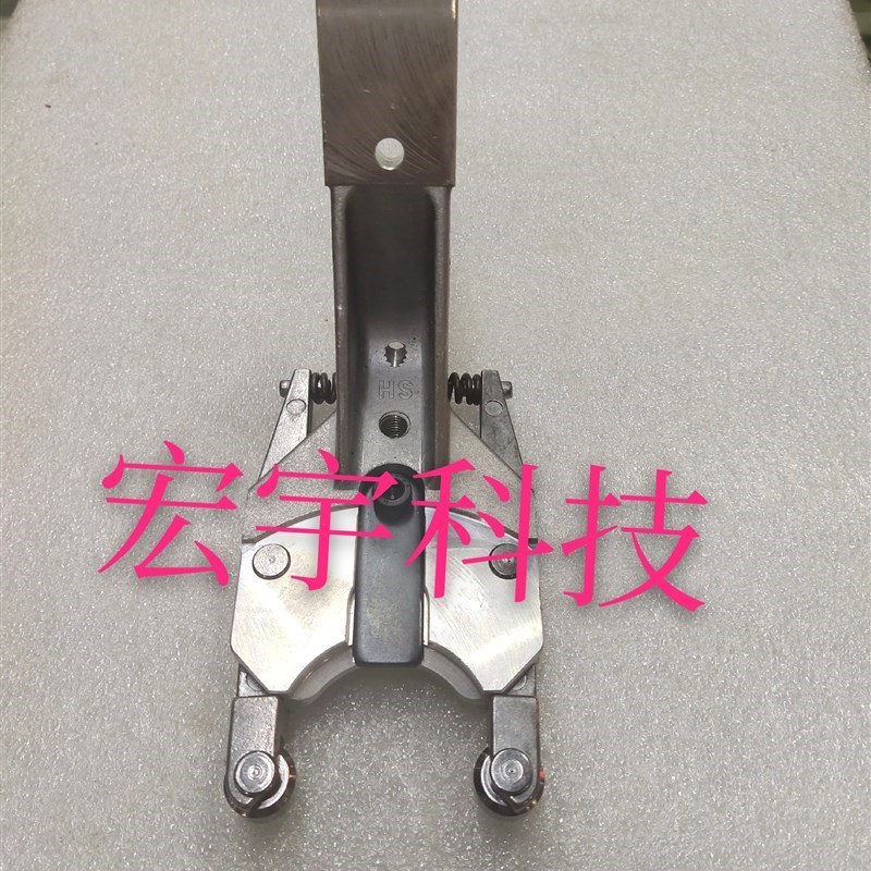 钻孔攻牙机BT30o刀爪圣杰刀夹伞形斜盘夹臂式刀库刀架卡