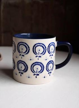 美国LANG设计款陶瓷手作隔离釉浮雕雕刻图案蓝色马克杯水杯咖啡杯