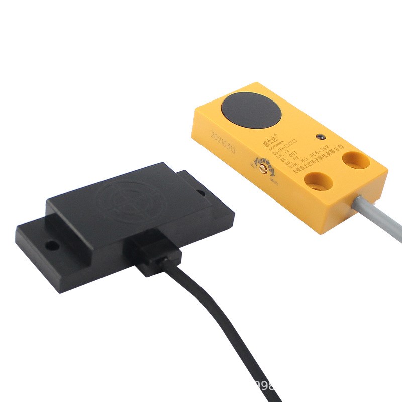 方形电容式接近开关液位料位传感器非金属检测开关三线感应开关