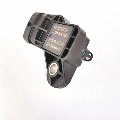 0281006102博士东风天龙雷诺DDi发动机增压进气压力及温度传感器