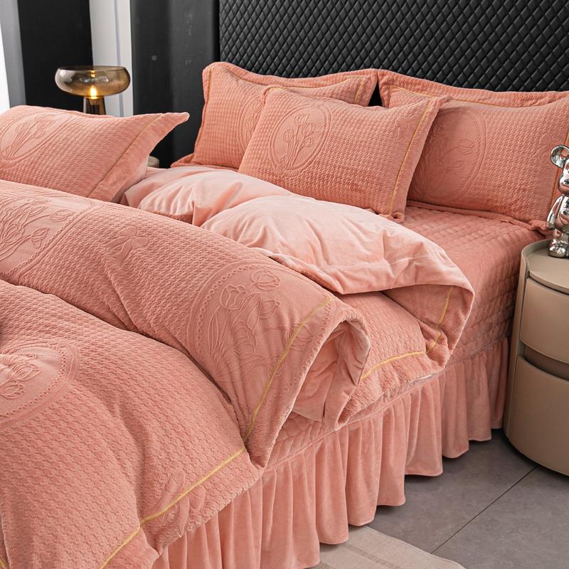 RPW冬季保暖牛绒床盖四件套天双面奶加绒雕单花被冬套加厚夹棉床