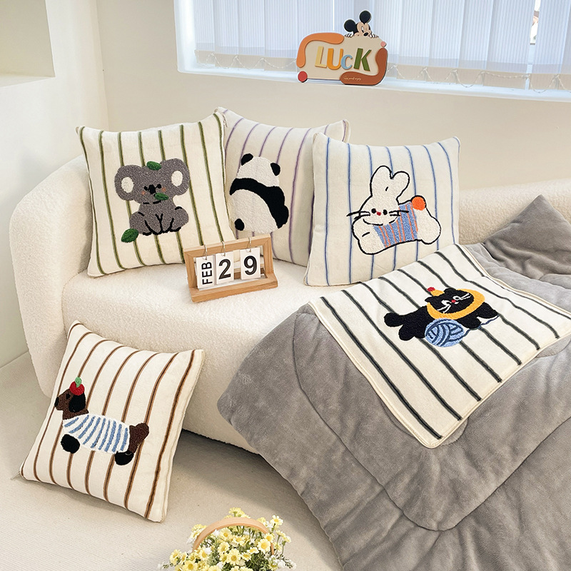 新款牛奶绒多巴胺毛巾绣抱枕被