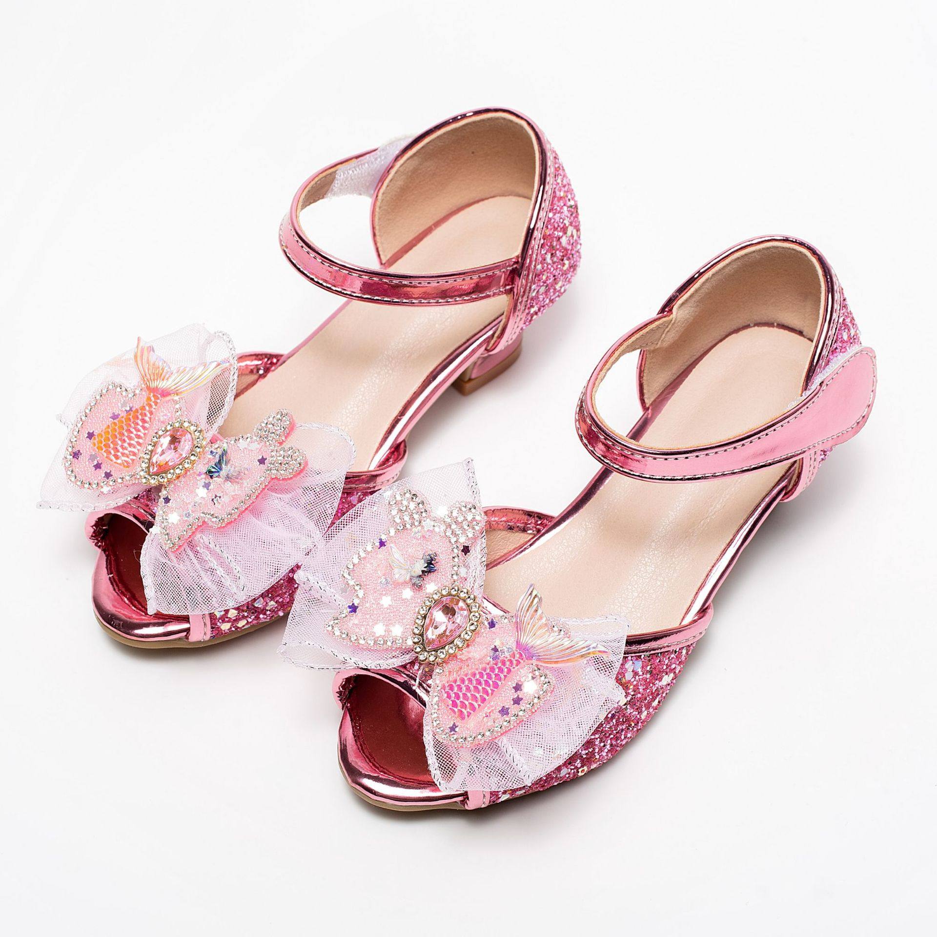 新款女童蝴蝶结公主鞋小女孩演出亮片礼服高跟鞋儿童鱼嘴中空凉鞋