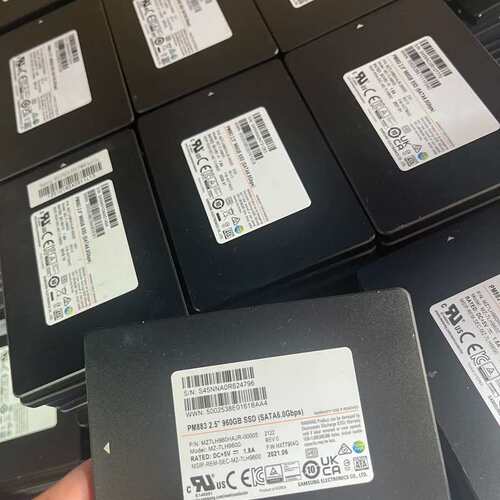 {议价}出批量0通电 PM883 240G 480G 960G 1.