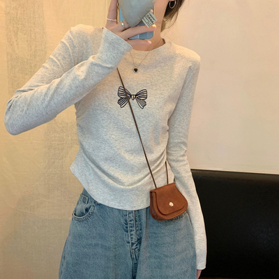 收腰设计感正肩长袖T恤女打底衫