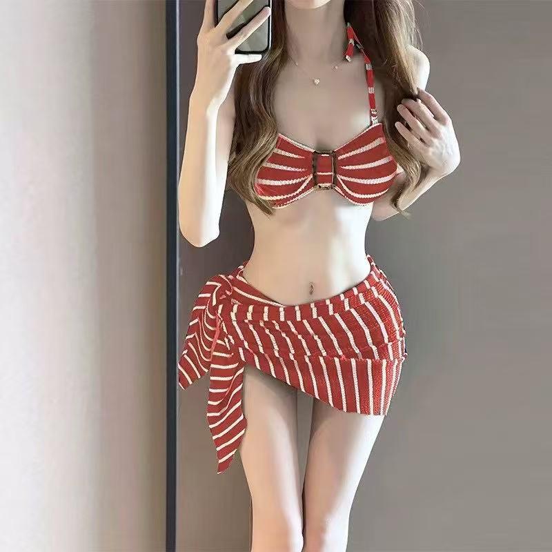 2025新款新款性感比基尼泳衣女新款三件套高级感条纹分体海边泡温