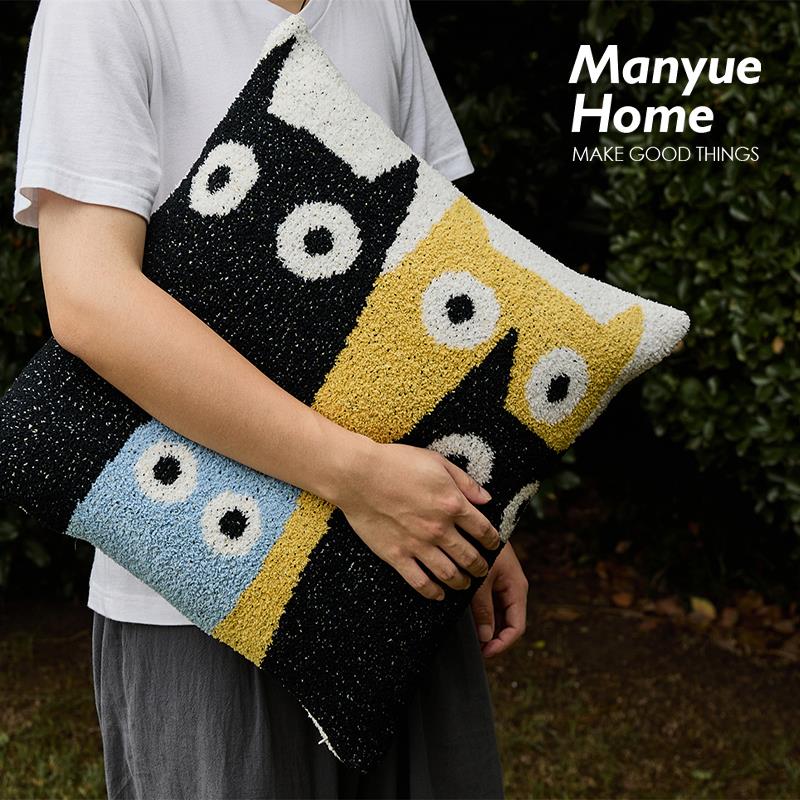 蔓越家 猫奴设计师 可爱猫咪抱枕抱枕套含芯沙发靠垫靠枕护腰枕