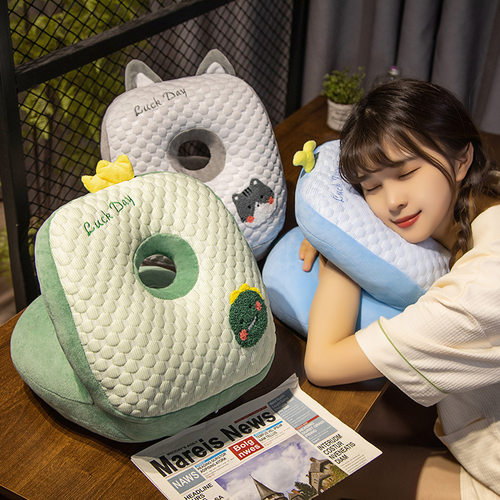 冰豆豆午睡枕卡通抱枕双孔透气办公室午小学生休枕多功能四季通用