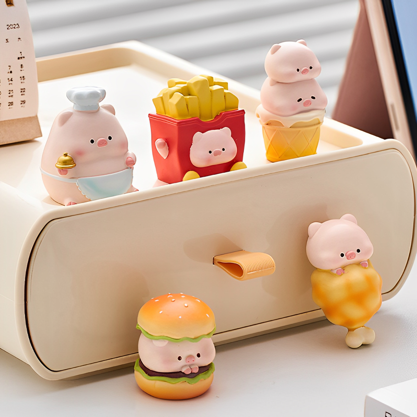 可爱汉堡小c猪呆萌桌面摆件卡通趣味办公室工位装饰品小摆设礼物