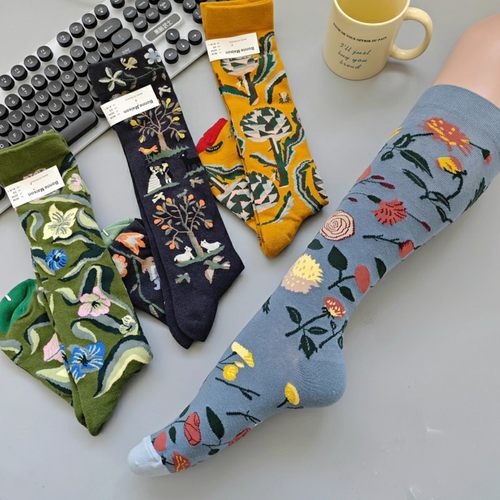 日本原单新品袜子女高筒外穿小腿袜纯棉卡通花色油画复古百搭潮袜