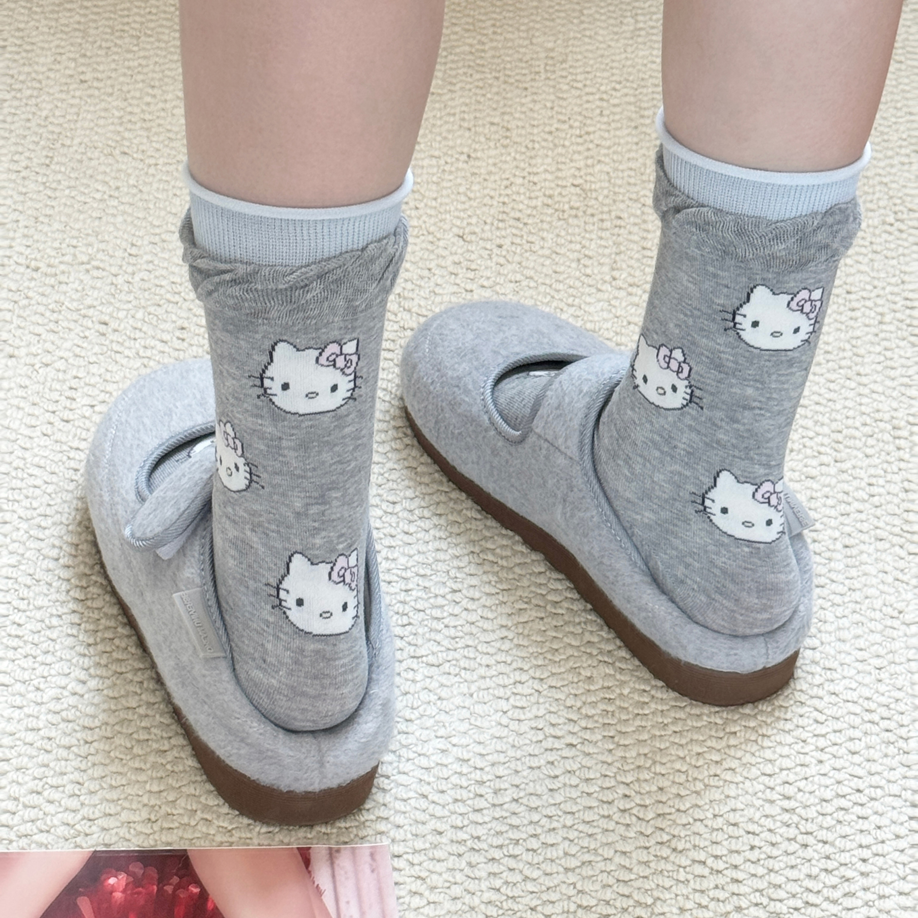 hellokitty卡通可爱无骨中筒袜 凯蒂猫学生学院风女ins潮百搭袜子