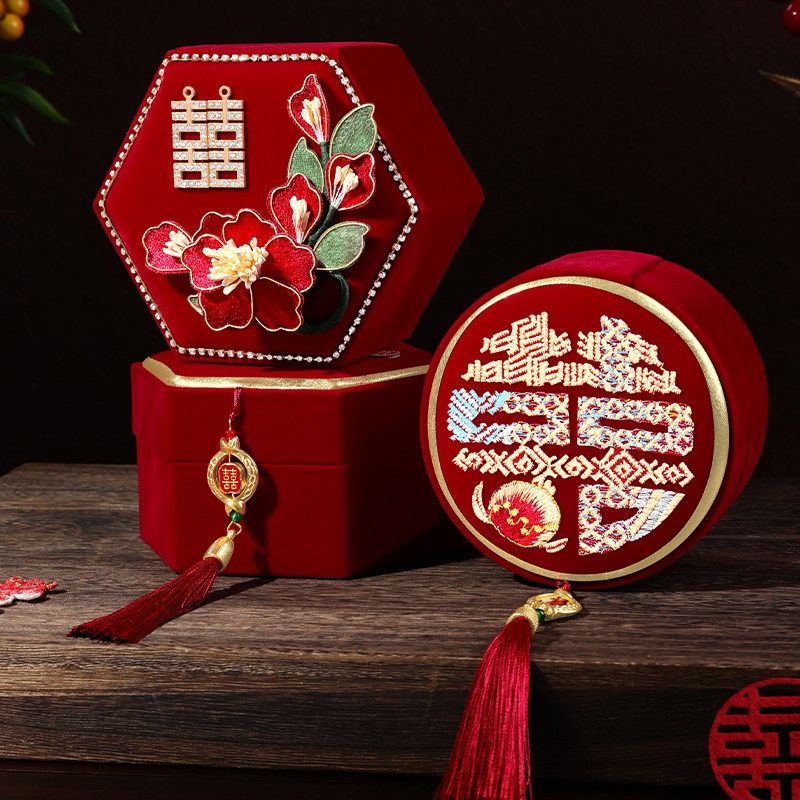 结婚针线盒缎面新娘陪嫁用品婚庆豪华嫁妆针线套装刺绣针线包全套