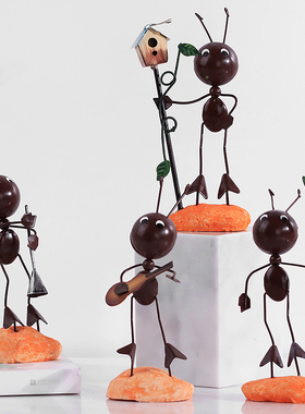 创意北欧可爱蚂蚁小瓢虫铁艺办公室摆件客厅家居电视柜装饰品摆设