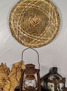 怀旧老物件蓑衣斗笠帽手工草鞋农家乐挂件民俗馆展览摆件摄影道具