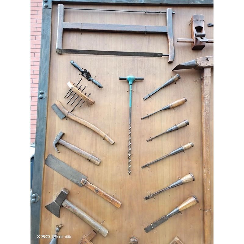 怀旧民俗老物件匠人老屏r风老木匠工具民俗木工展览装修道具影视