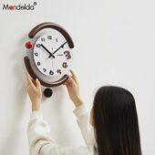 2024简约Man时钟家用客厅新款 dead创意挂钟餐厅免打孔钟表l装 饰墙