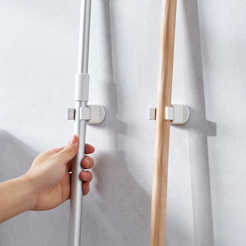 出口日本拖把挂钩免打孔浴室墙面扫把挂勾强力粘胶墙壁杆子挂夹
