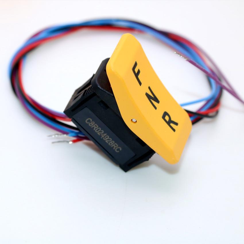 昭华C8R02系列防尘防水工业级船型开关可选择三档自锁或三档复位