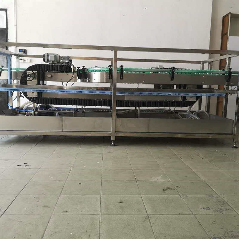 厂家供应全自动多功能夹瓶式洗C瓶机 小型直线式玻璃瓶洗瓶机