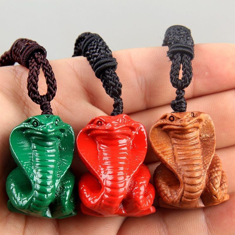 东阳木雕实木工艺品招财木质绿色红色蛇吊坠桌面十二生肖木蛇摆件