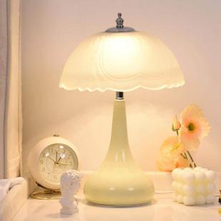 【精品】奶油台灯卧室床头柜灯高级感轻奢2024现代创意台风主卧浪