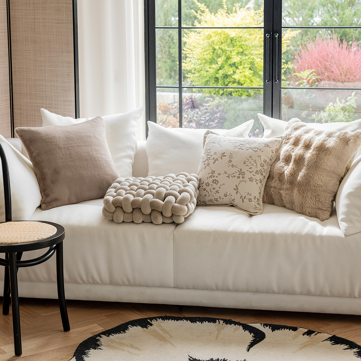 奶油风毛绒沙发抱枕套ins风客厅装饰花朵靠枕床头靠垫床上腰靠背