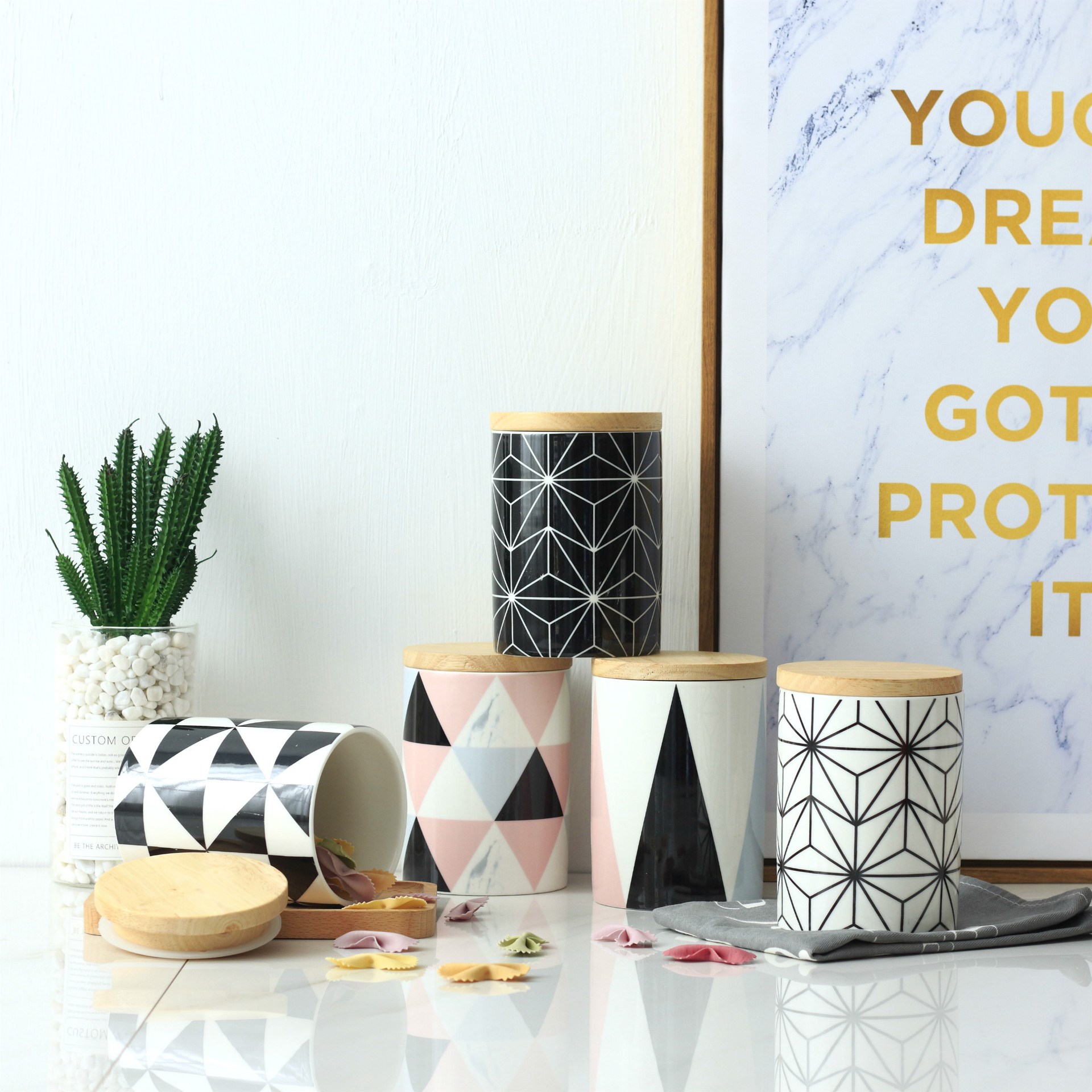 北欧几何带盖陶瓷大容量储物罐密封罐糖果罐奶粉茶叶罐食品收纳罐