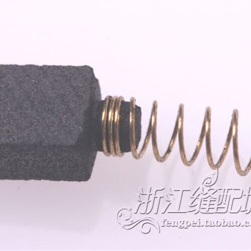 乐江65 YJ-70 yj-100yj-110 yj-125碳刷 圆刀裁布机电机碳刷一对