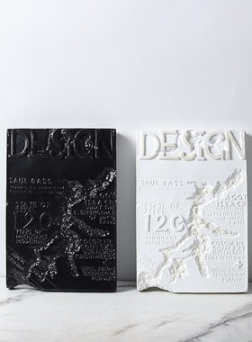 现代北欧轻奢复古树脂浮雕书本摆件仿金属书块家居U样板间软装饰