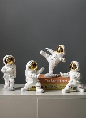 家居软装饰品家里客厅酒柜太空人宇航员摆件小新房办公室书柜书架