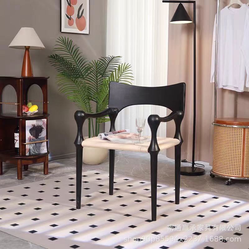 法式复古实木餐椅创意简约黑色扶手椅书房椅中古编织白蜡木椅子