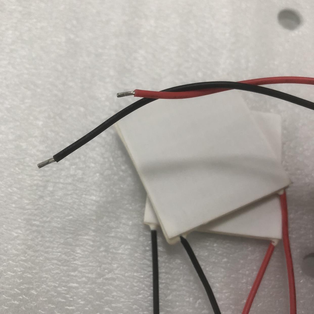 饮水机通用半导体制冷片TEC1-12706电子冷片4*4CM冰胆配件直销