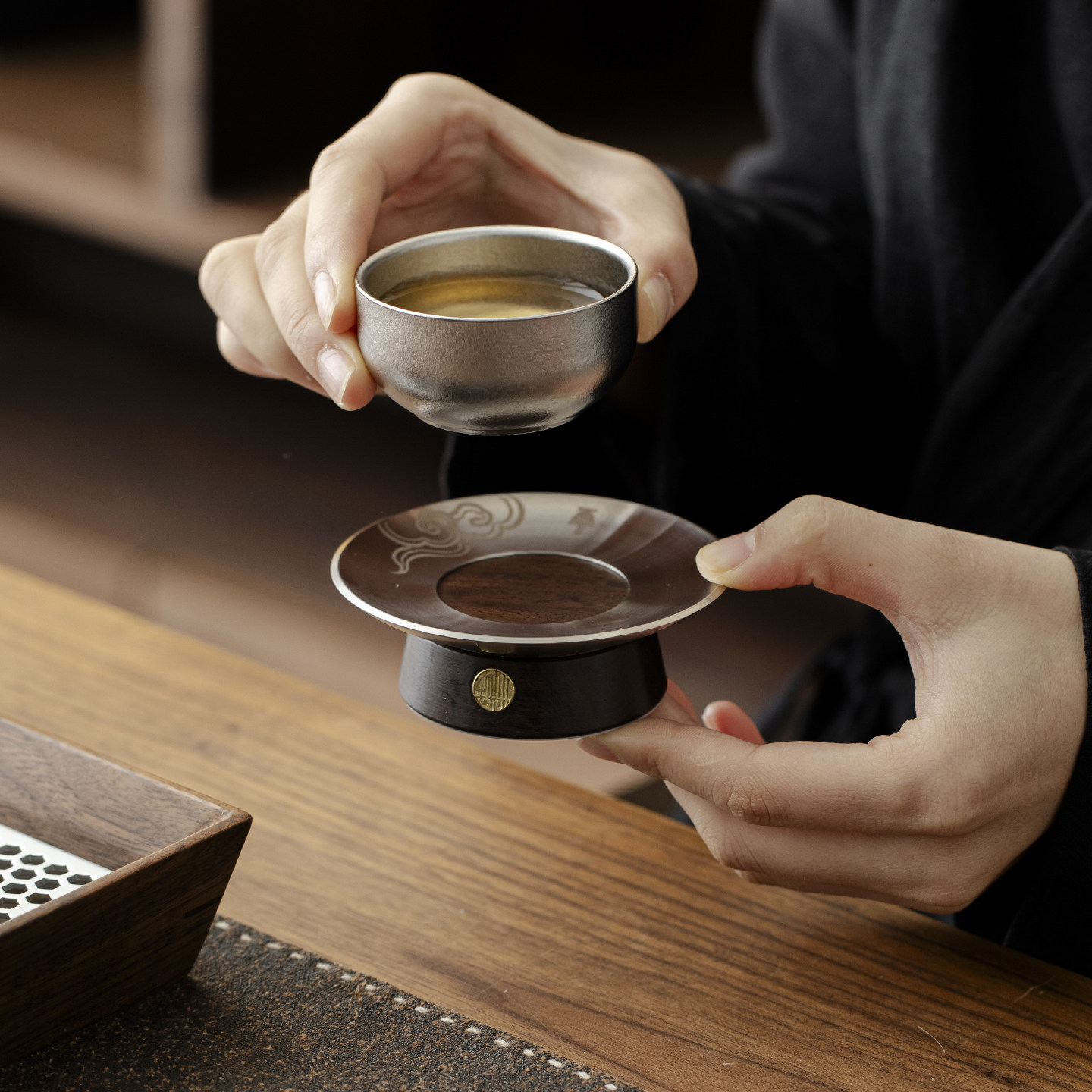 宏逐实木祥云茶杯杯垫新中式镶铜制杯托功夫茶具隔热垫茶托礼盒装