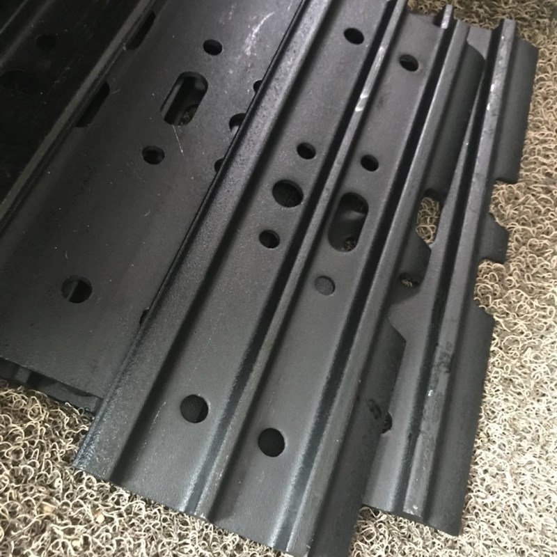 龙工三一/小松/徐工现代55/60/100/120挖掘机链板 钩机履带板底板
