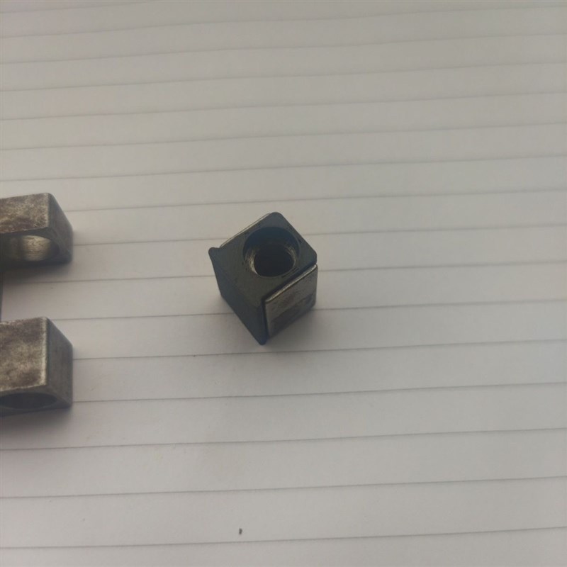 奇骏轩逸电动座椅维修滑轨轨道垫块垫片修理包刹车加速座椅晃动