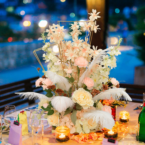 酒店酒吧ktv台面装饰婚礼布置羽毛花艺摆件三柱桌花仿真绢花摆设