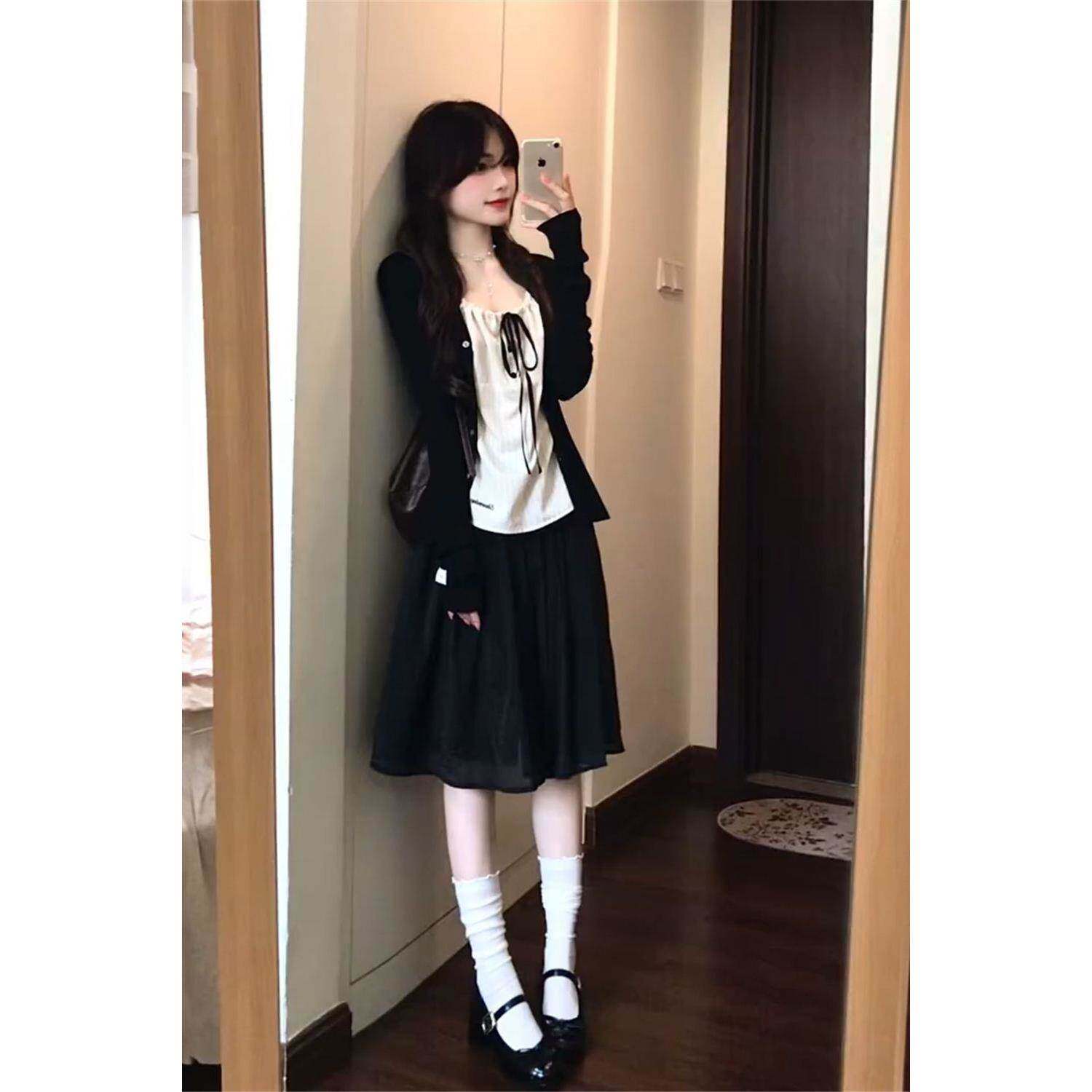 韩系黑色薄款短款针织开衫外套女秋季外搭条纹吊带两件套上衣秋装