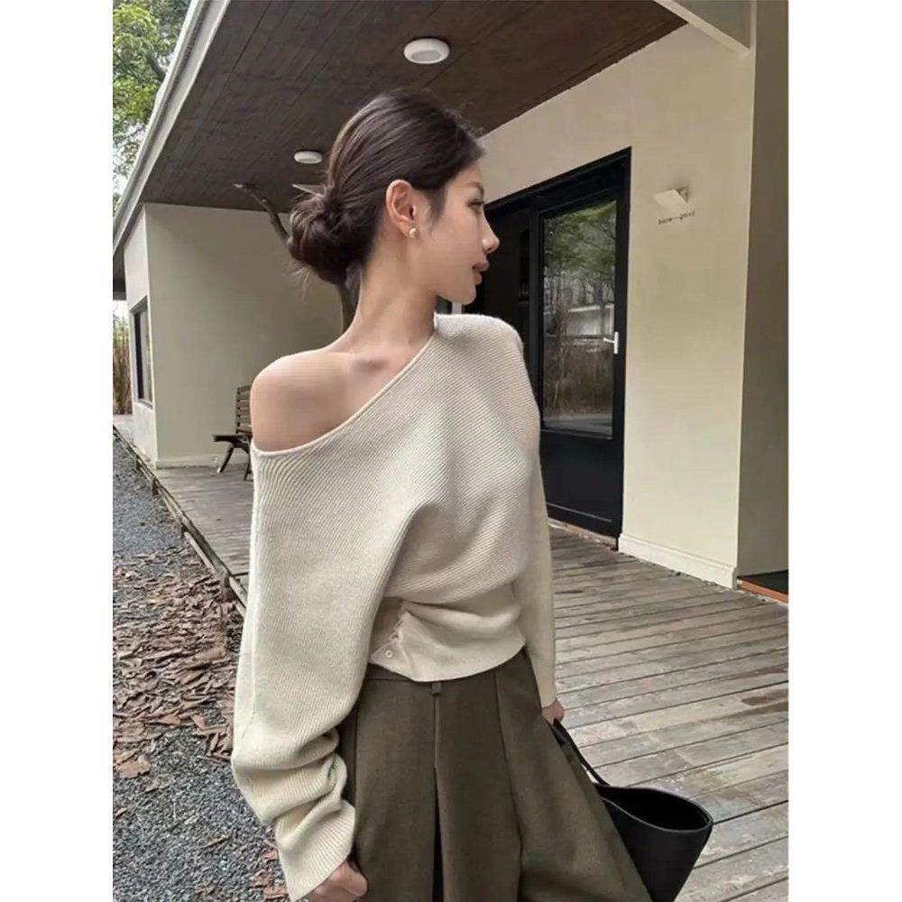 法式斜领露肩毛衣女2026秋冬季新款慵懒风宽松显瘦针织衫长袖上衣