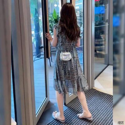 2025新款今年流行爆款气质高级感简单大方的小个子碎花连衣裙女夏