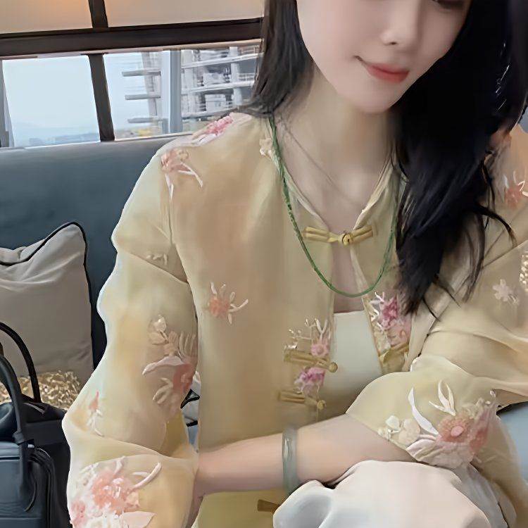 新中式国风防晒欧根纱上衣女秋季2026新款小个子黄色唐装刺绣衬衫