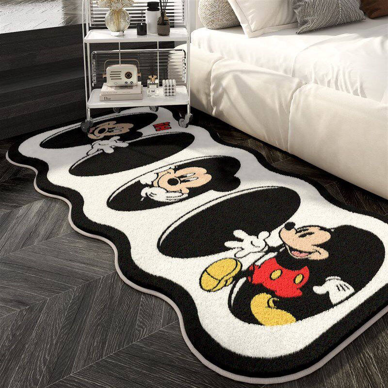 米奇卡通床边毯儿童房卧室加厚仿羊绒地毯毛绒长条可机洗防滑地垫