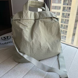 大容量防水尼龙双肩包女多功能运动健身包托特包斜挎包