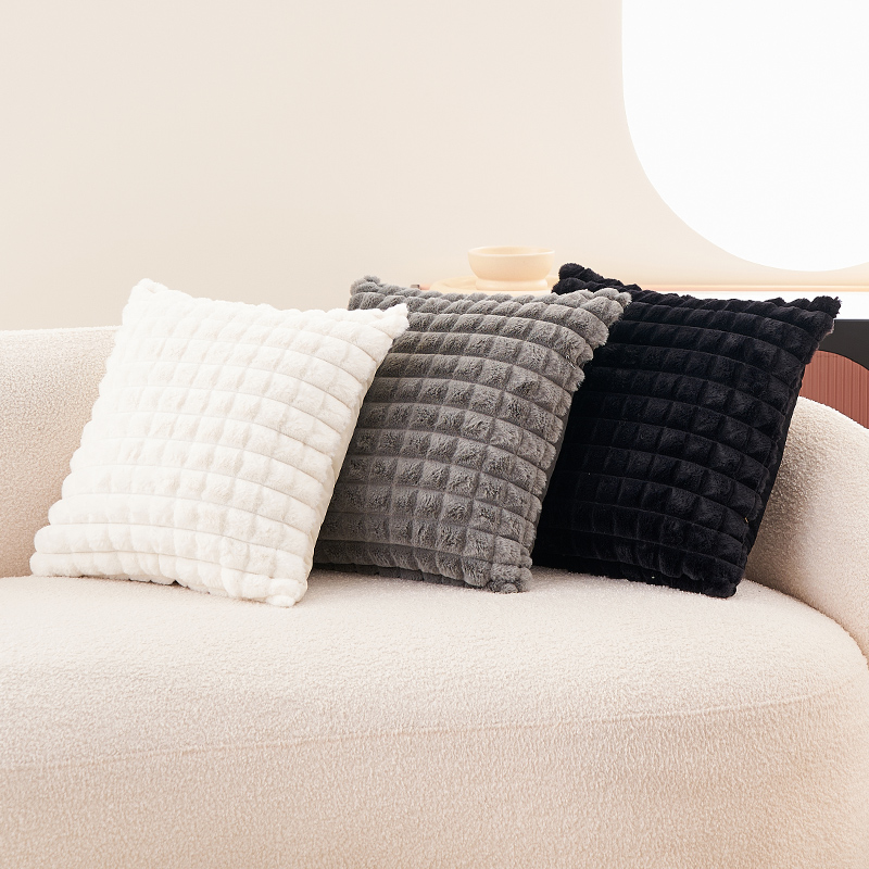 现代简约风客厅沙发抱枕毛绒格子方形靠枕套腰靠垫床上靠背枕芯