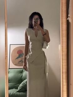 XZY/欣争艳 胖mm御姐风气质v领无袖上衣女夏高级感半身长裙两件套