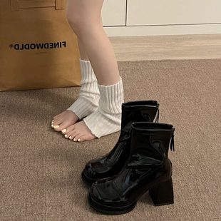 夏季 高跟短靴女2025新款 后拉链白色靴子漆皮圆头粗跟英伦风马丁靴