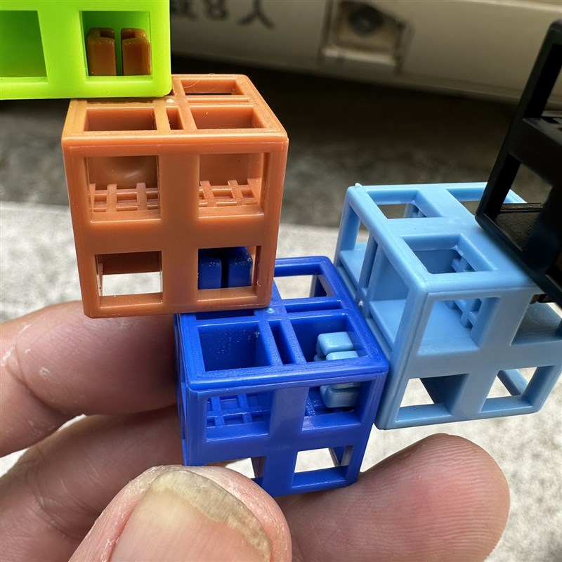 儿童教具连接方块六面拼接幼儿园立方体正方形塑料拼插益智玩具