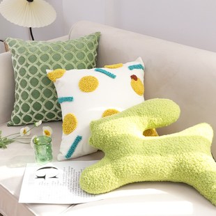 in风小新活力抱枕客厅沙发靠枕爱方枕靠垫卧室抱枕