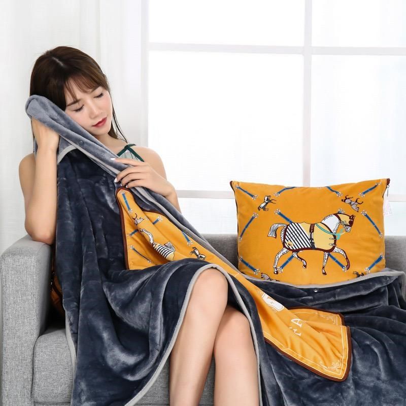 定制午睡汽车抱枕两用毯子法兰绒空调毯办公盖毯靠垫枕头二合一,居家布艺,抱枕被,淘宝优惠券,粉丝福利购,淘宝优惠卷